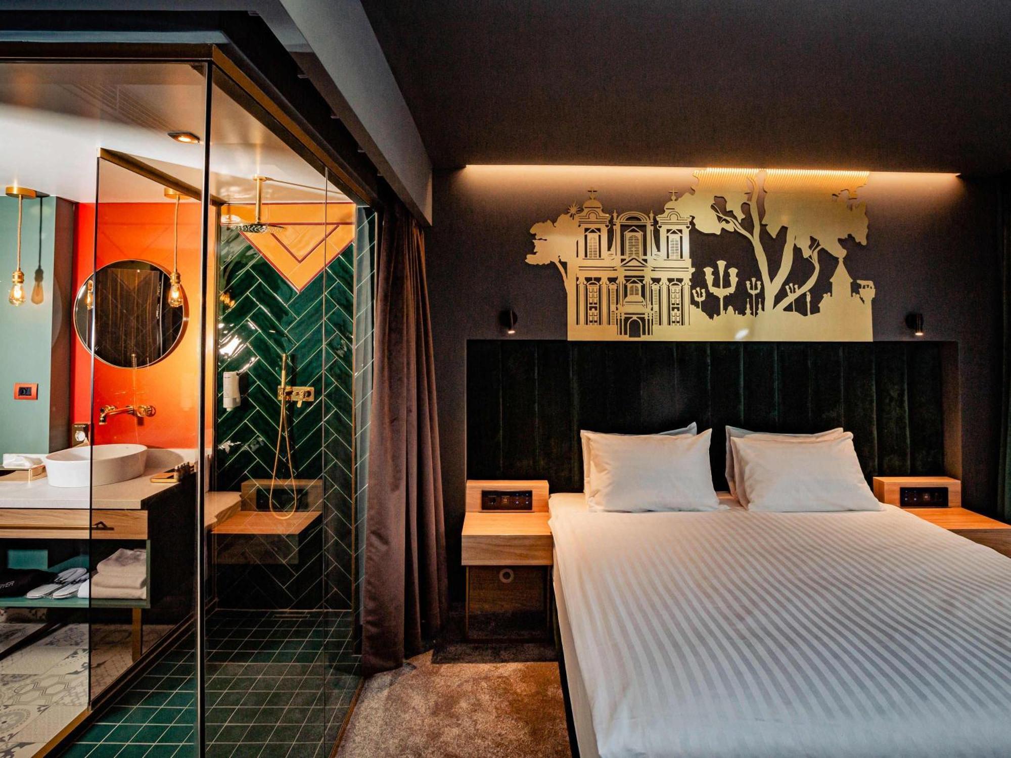 Superior King Room