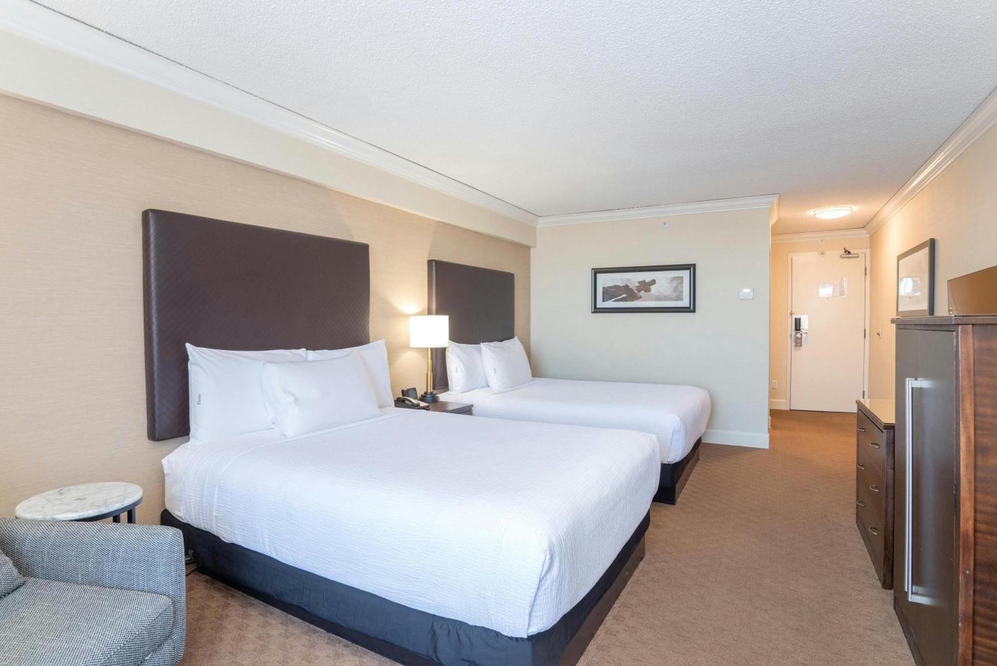 Standard Room 2 Queen Beds Columbia Tower