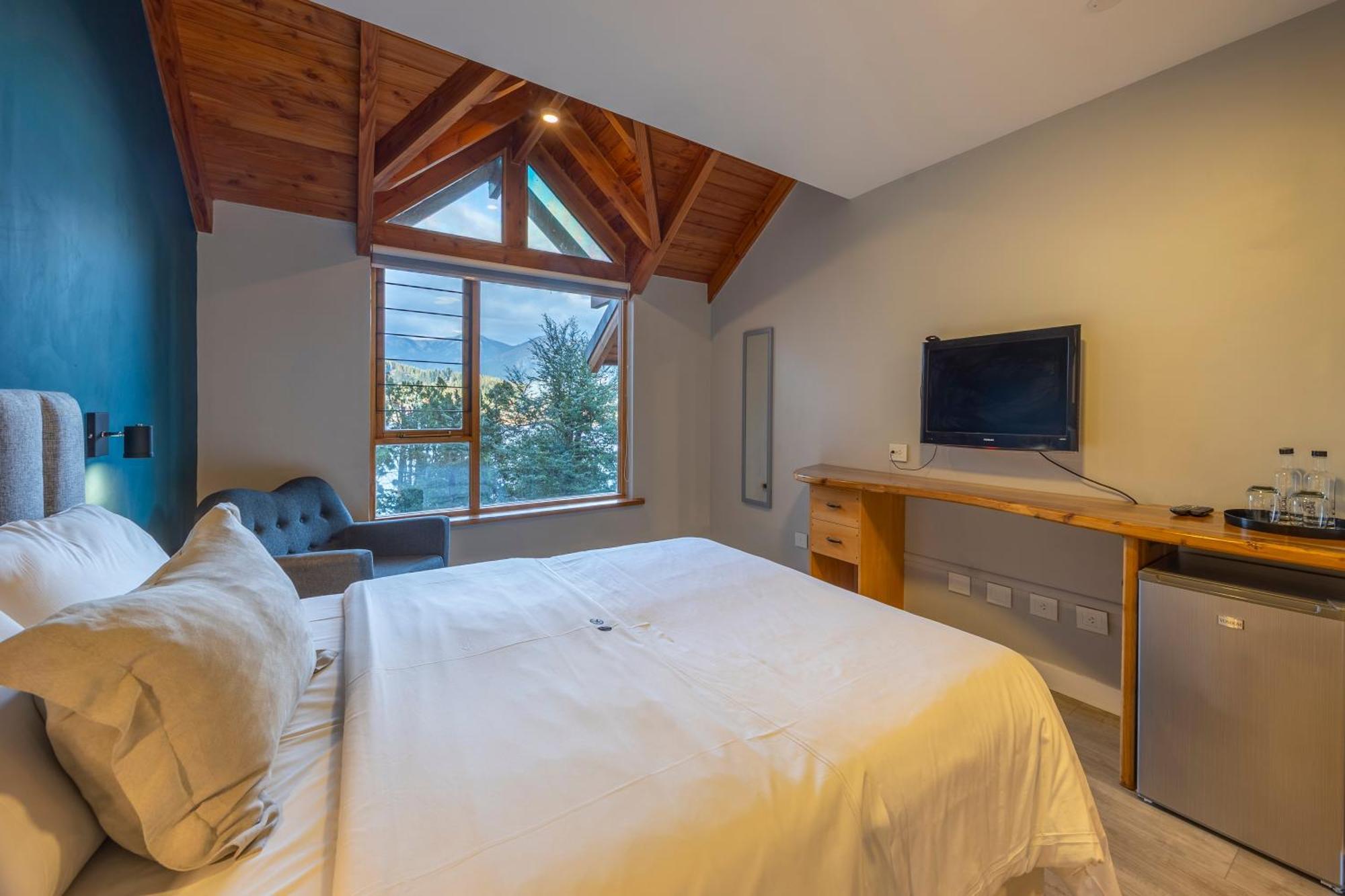 Double or Twin Room Standard