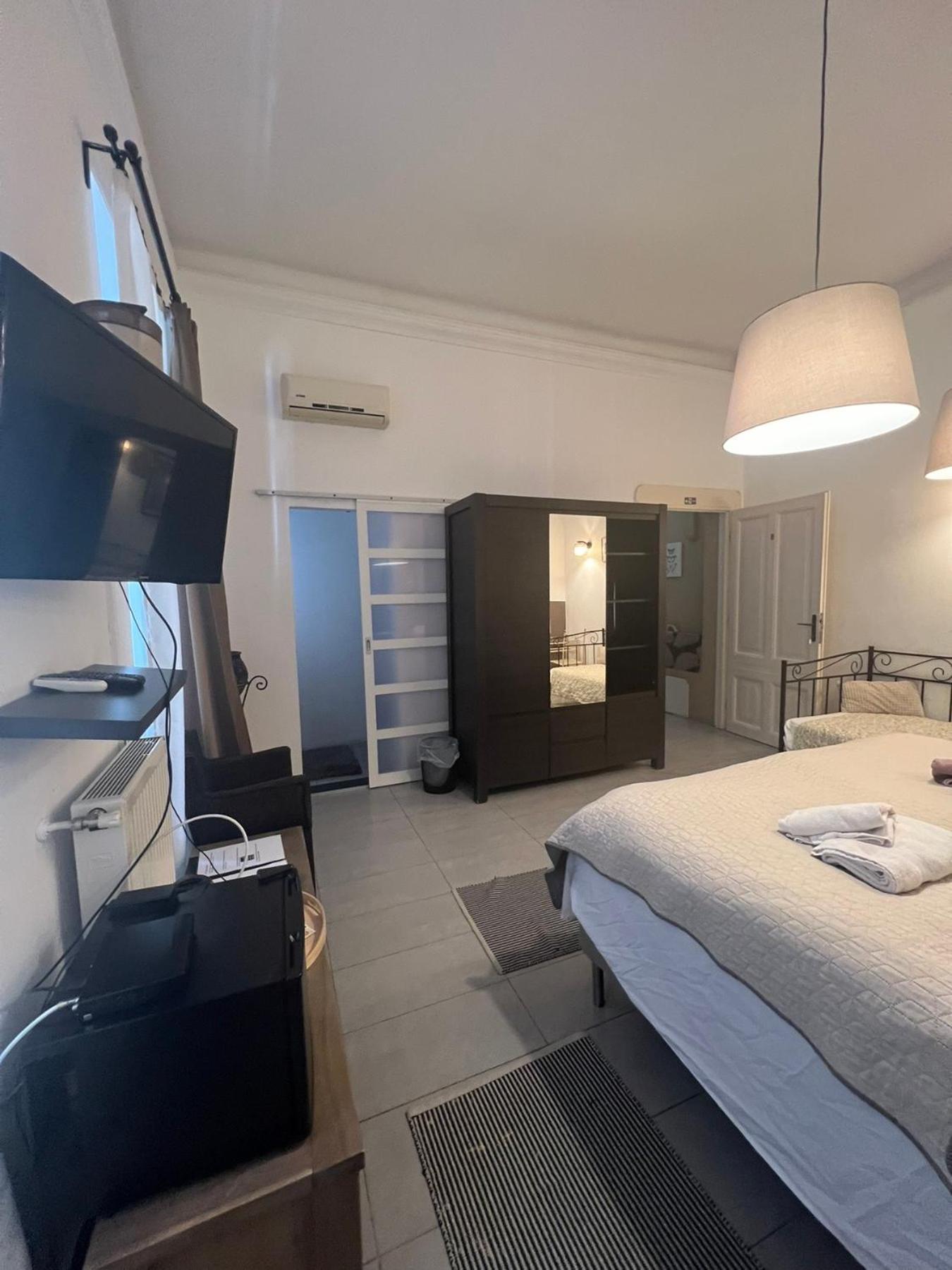 Standard Double or Twin Room,1771652239:JPEG