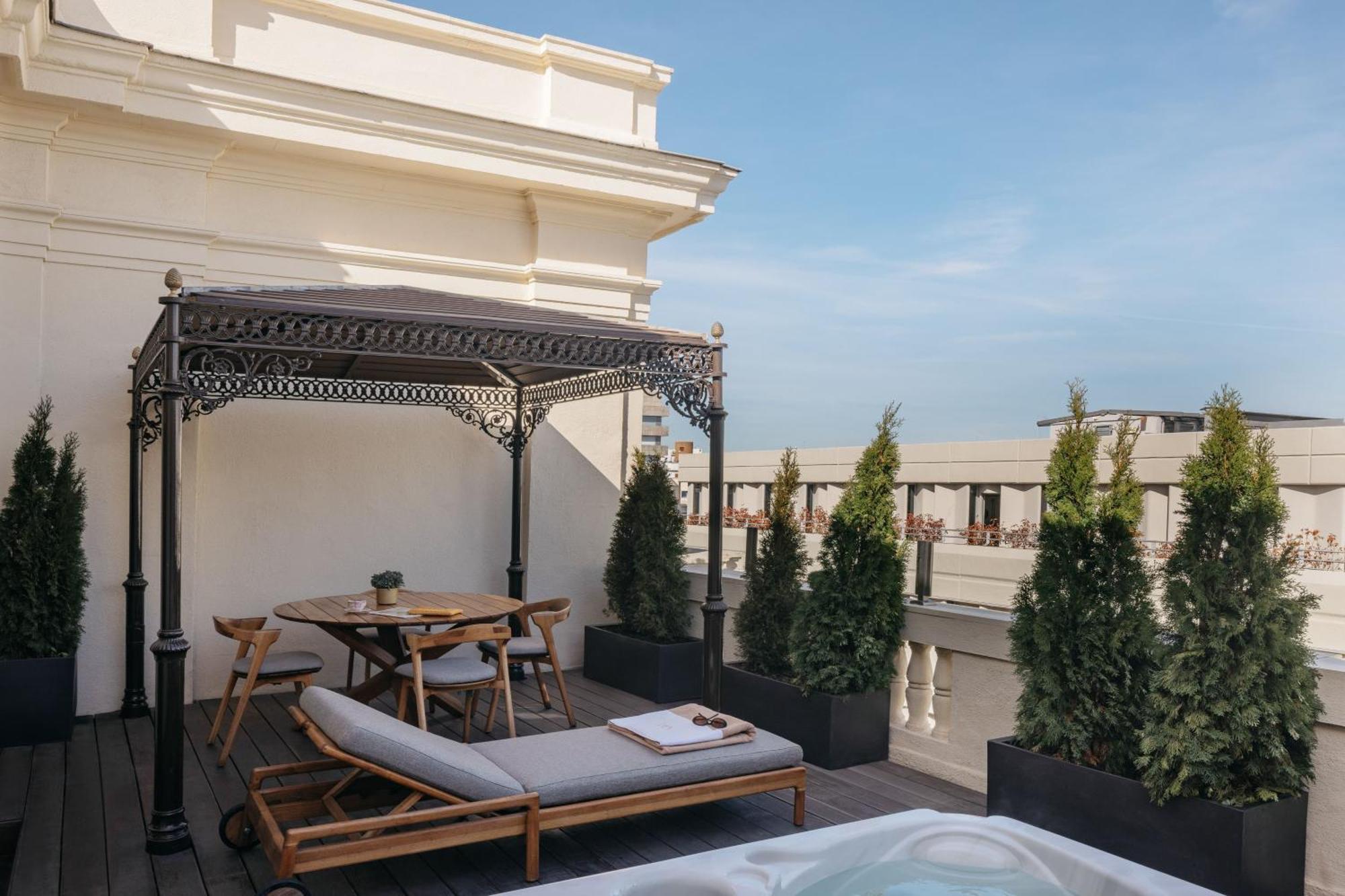 Grand Supreme Room Jacuzzi Red Level,1771705752:JPEG