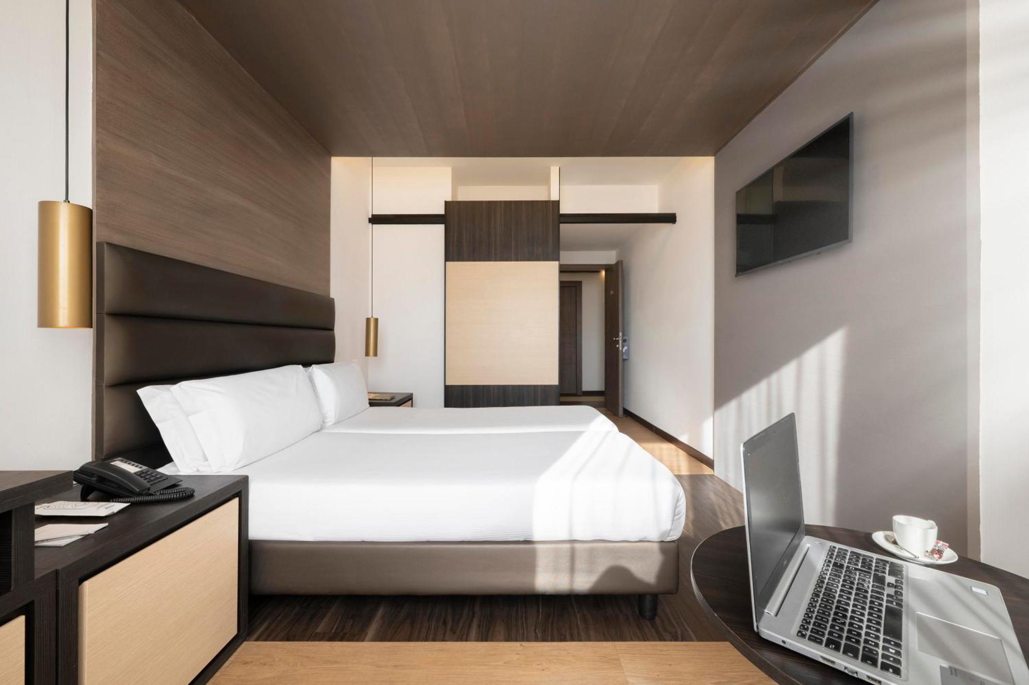 Classic Double or Twin Room,1771707907:JPEG