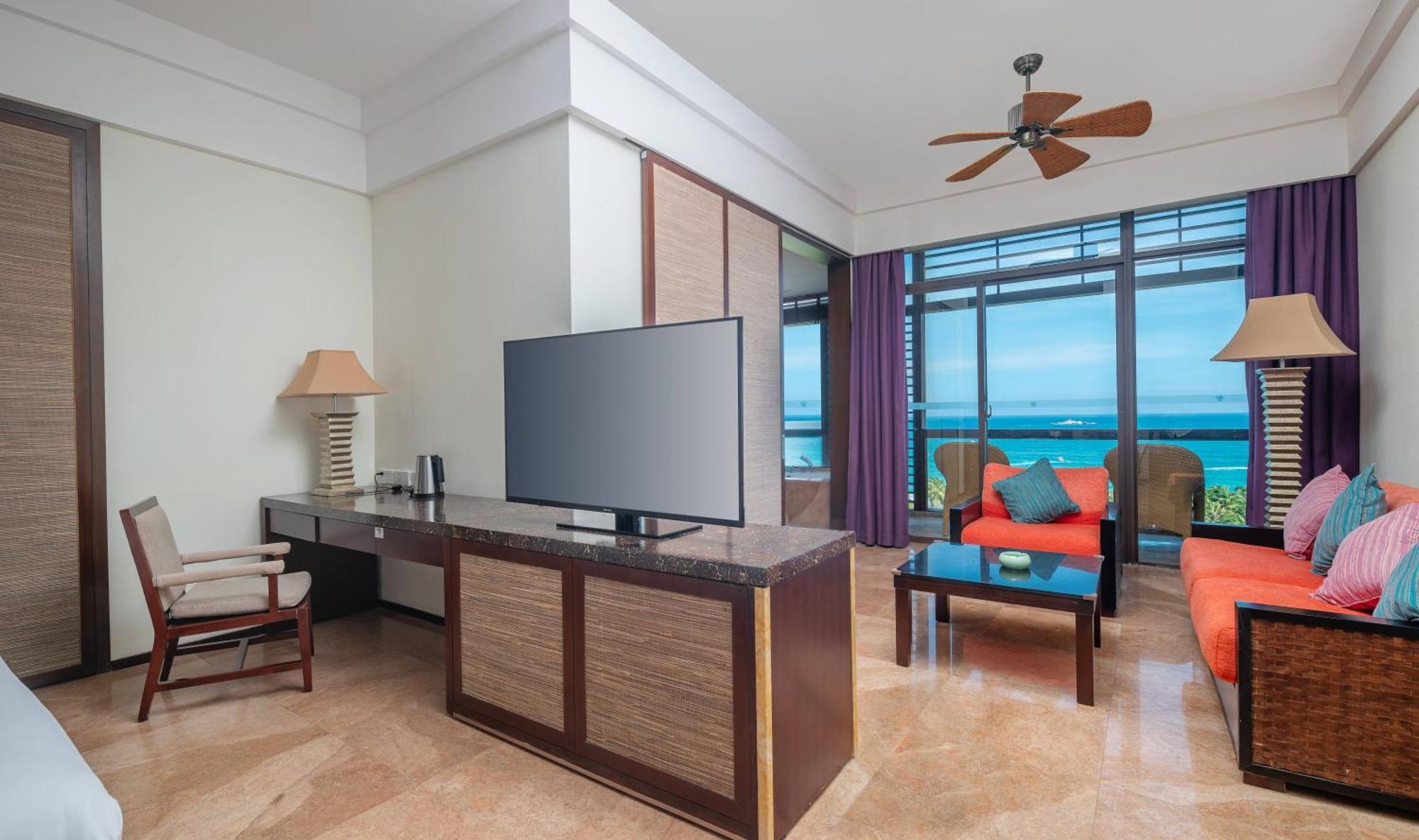 Super Deluxe King Bed Suite with Sea View