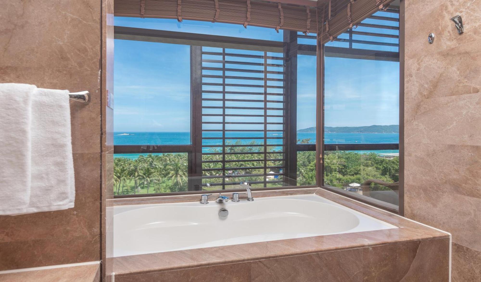 Super Deluxe King Bed Suite Sea View