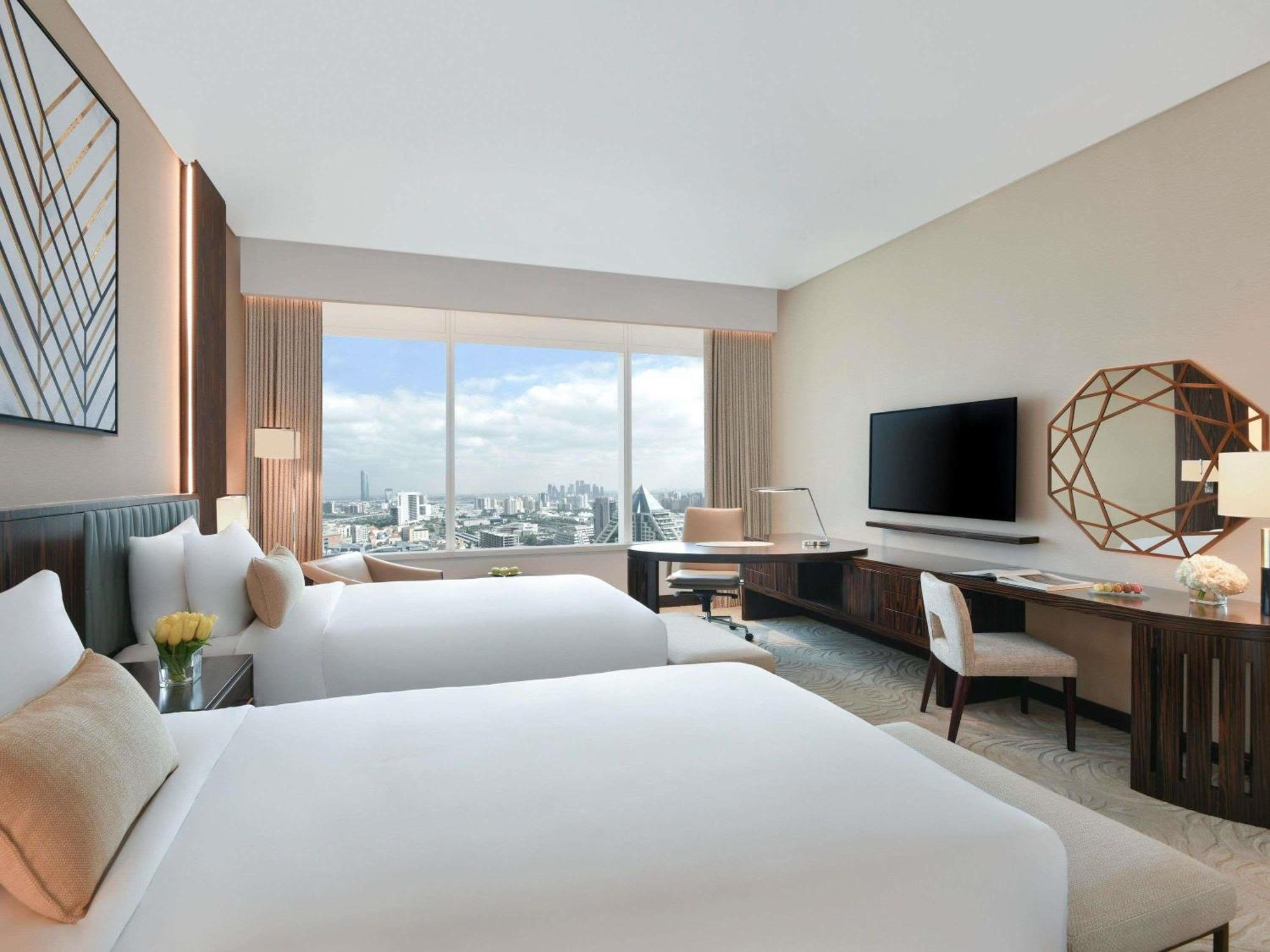 Deluxe Room Twin Beds