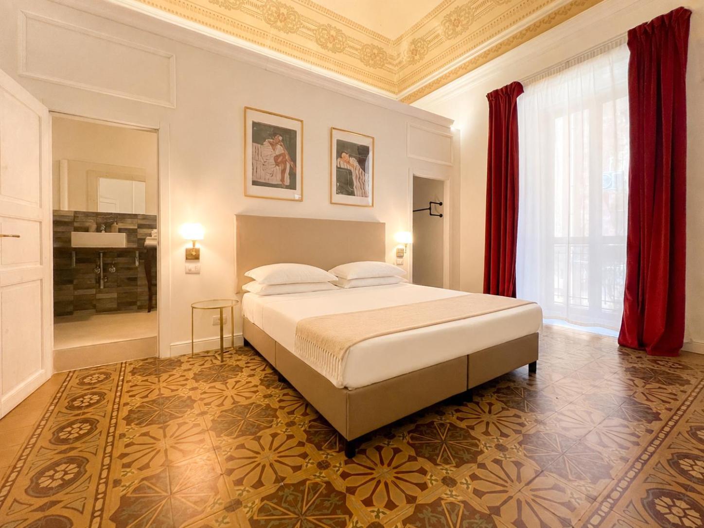 Superior King Room