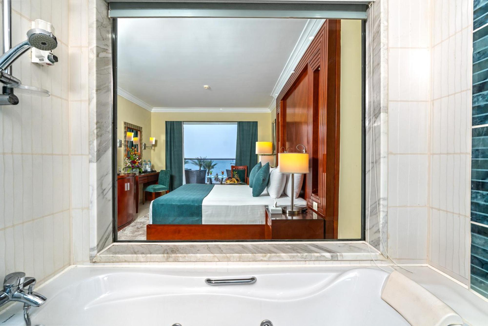Deluxe Sea View Room