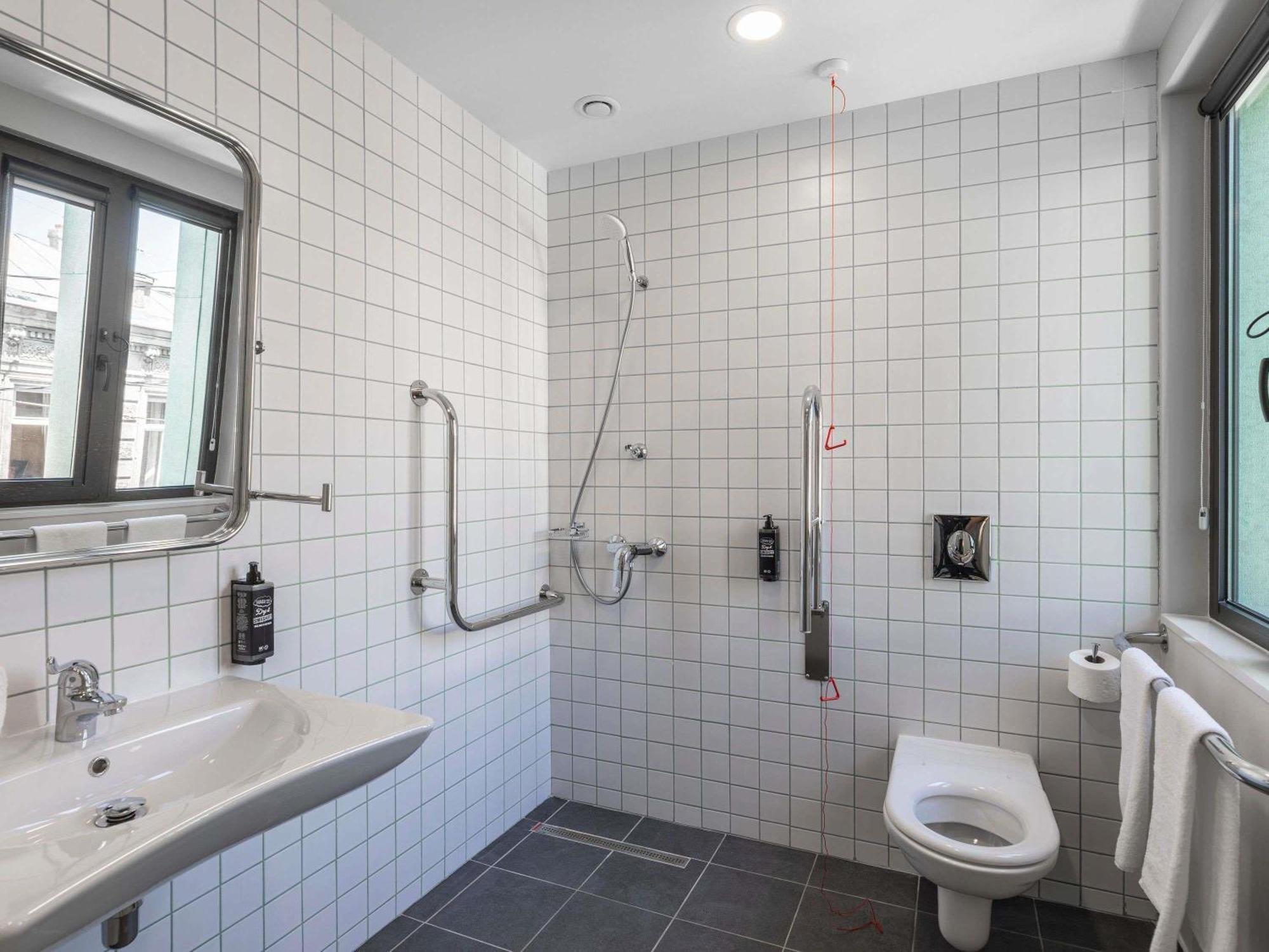 Triple Room Mobility Access