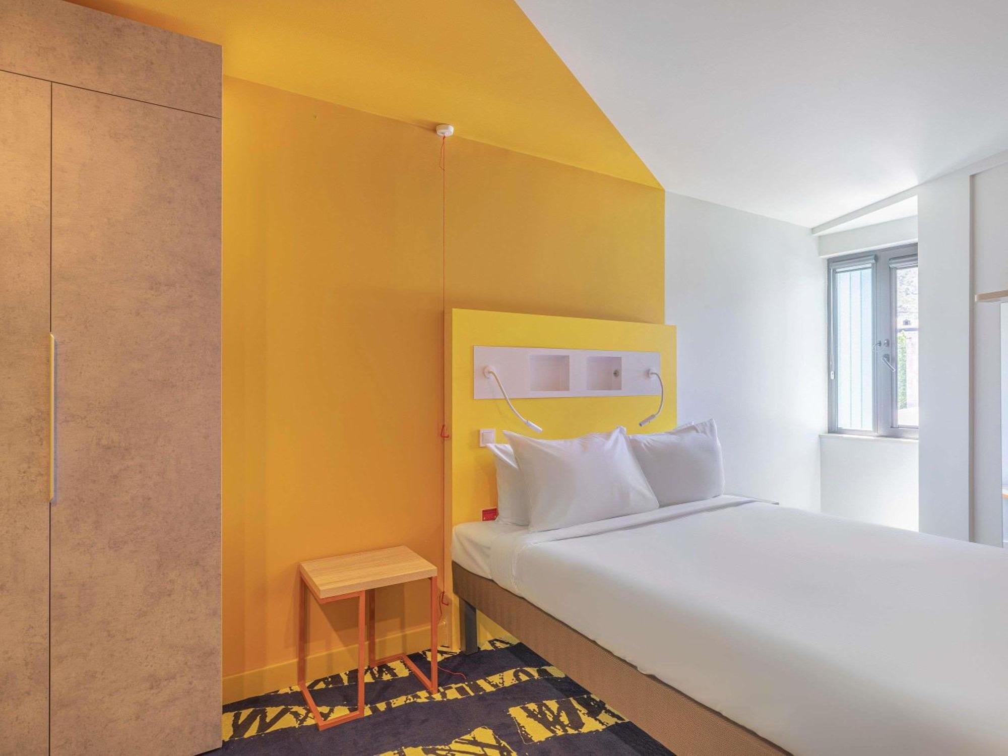 Triple Room Mobility Access