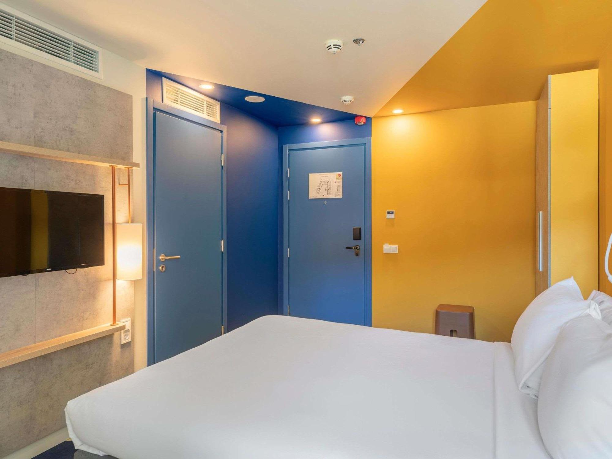 Triple Room Mobility Access