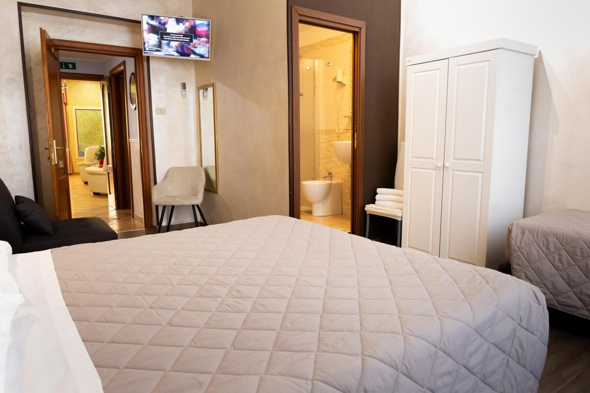 Economy Triple Room