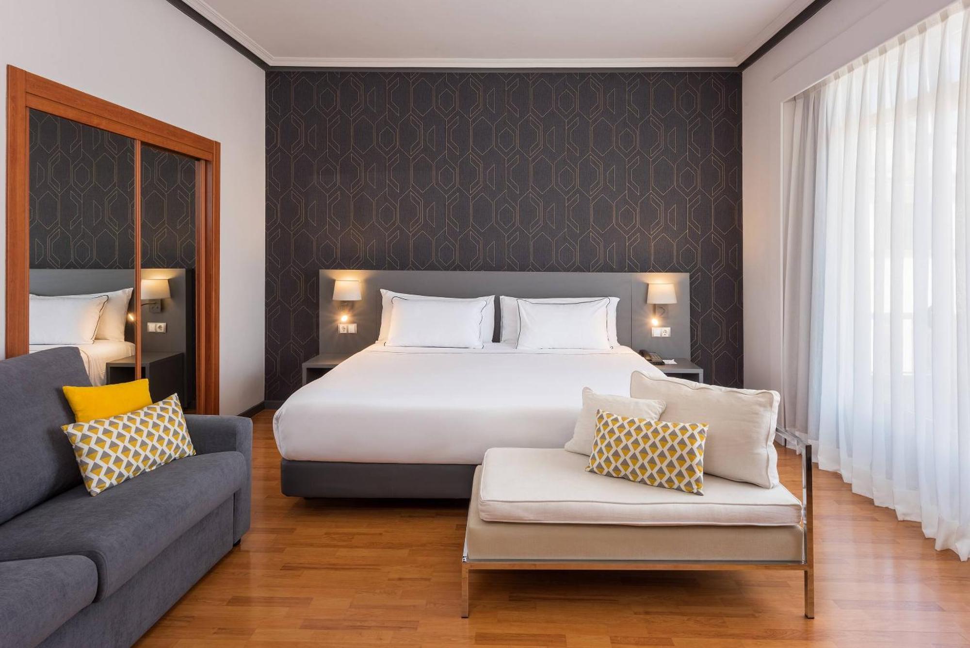Premium King Room
