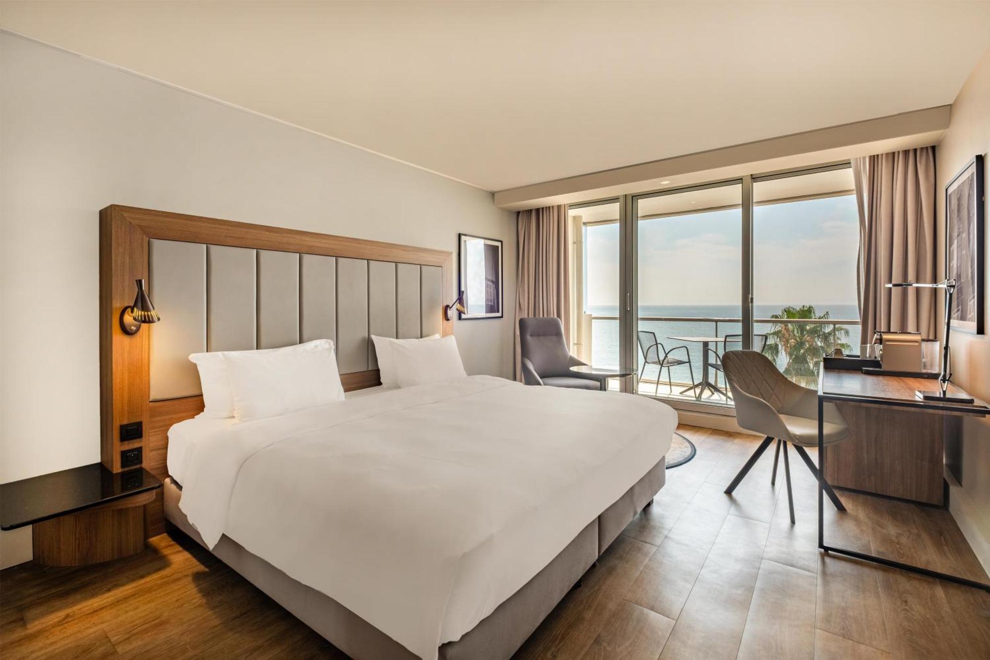 Premium Zimmer mit Meerblick und Terrasse