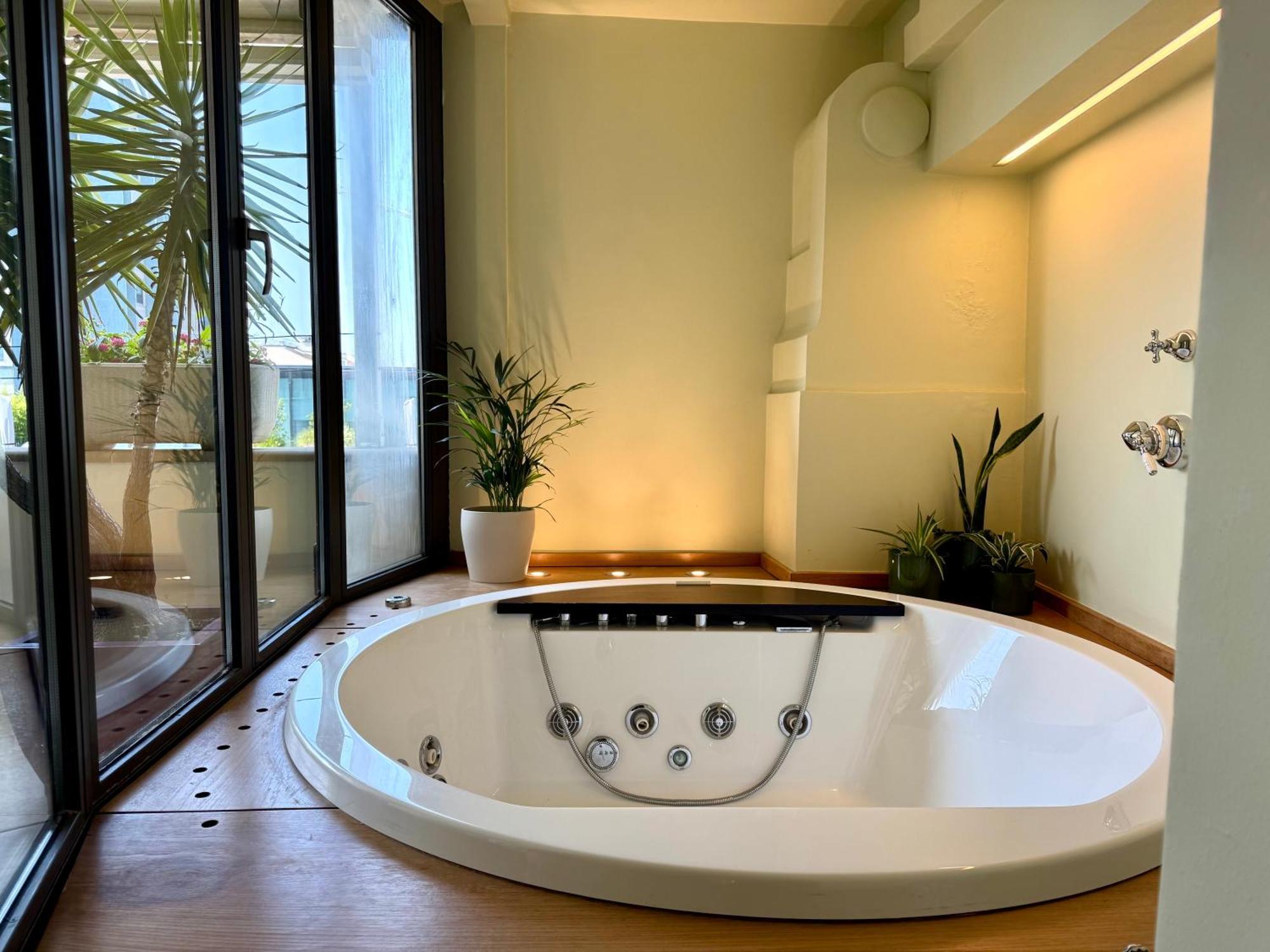 King Room Spa Bath Terrace