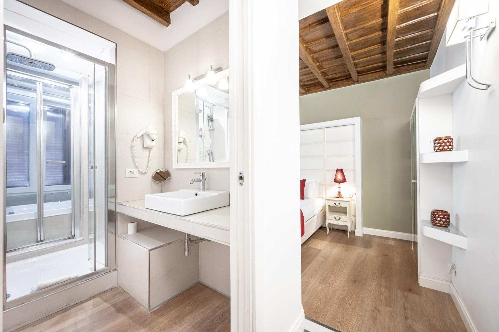 King Room Spa Bath