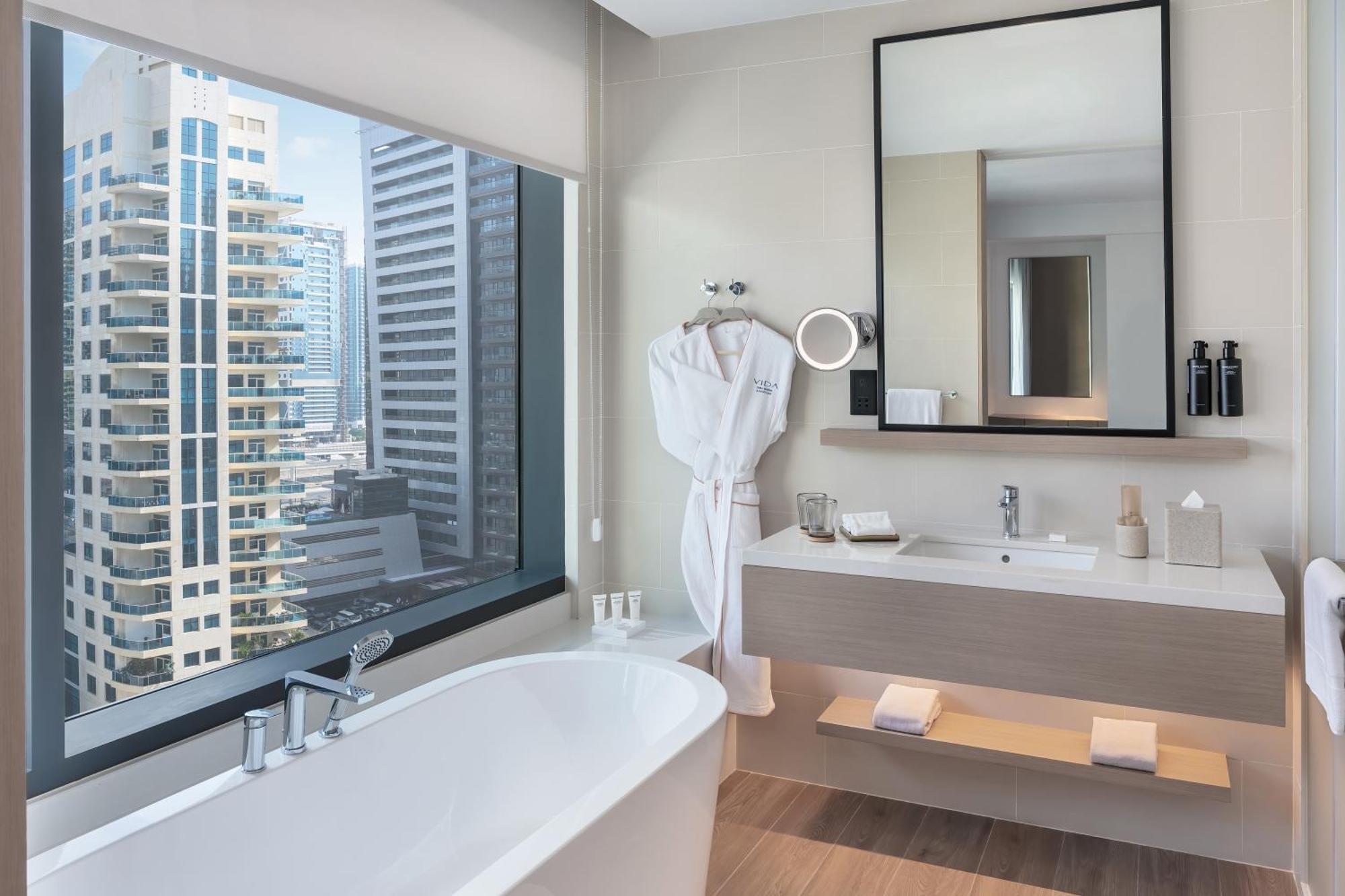 City View Deluxe Suite Private Balcony