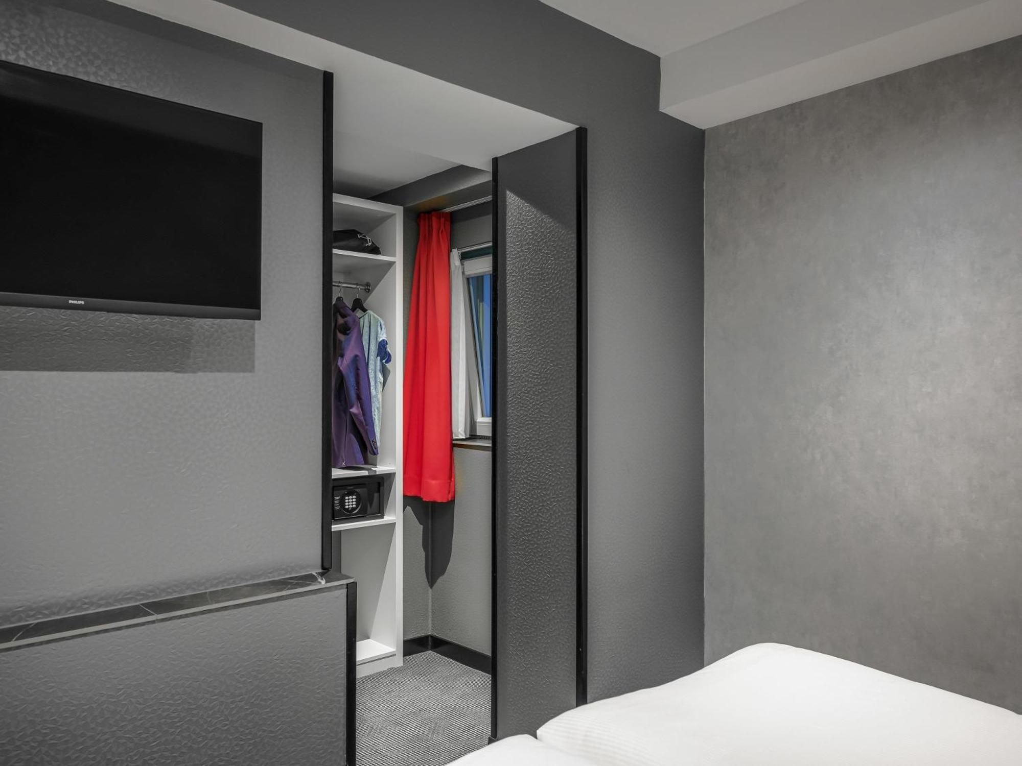 Souterrain Twin Room