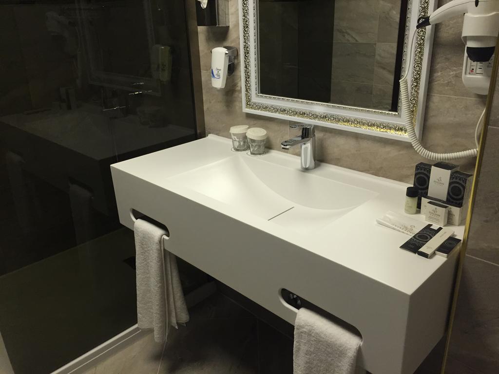 Standard Room,1275172576:JPEG