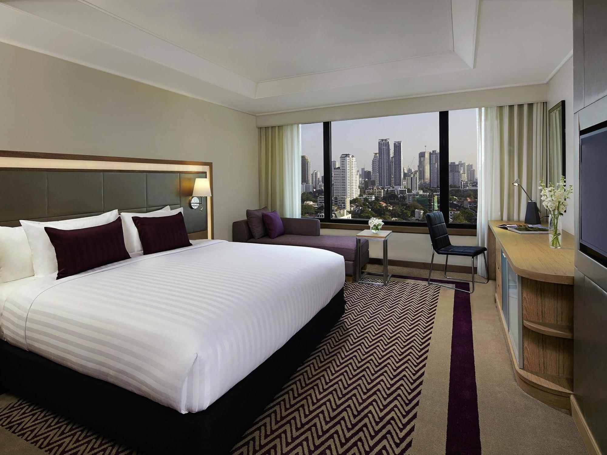 Deluxe Room 1 King Bed on Food Soft Beverage