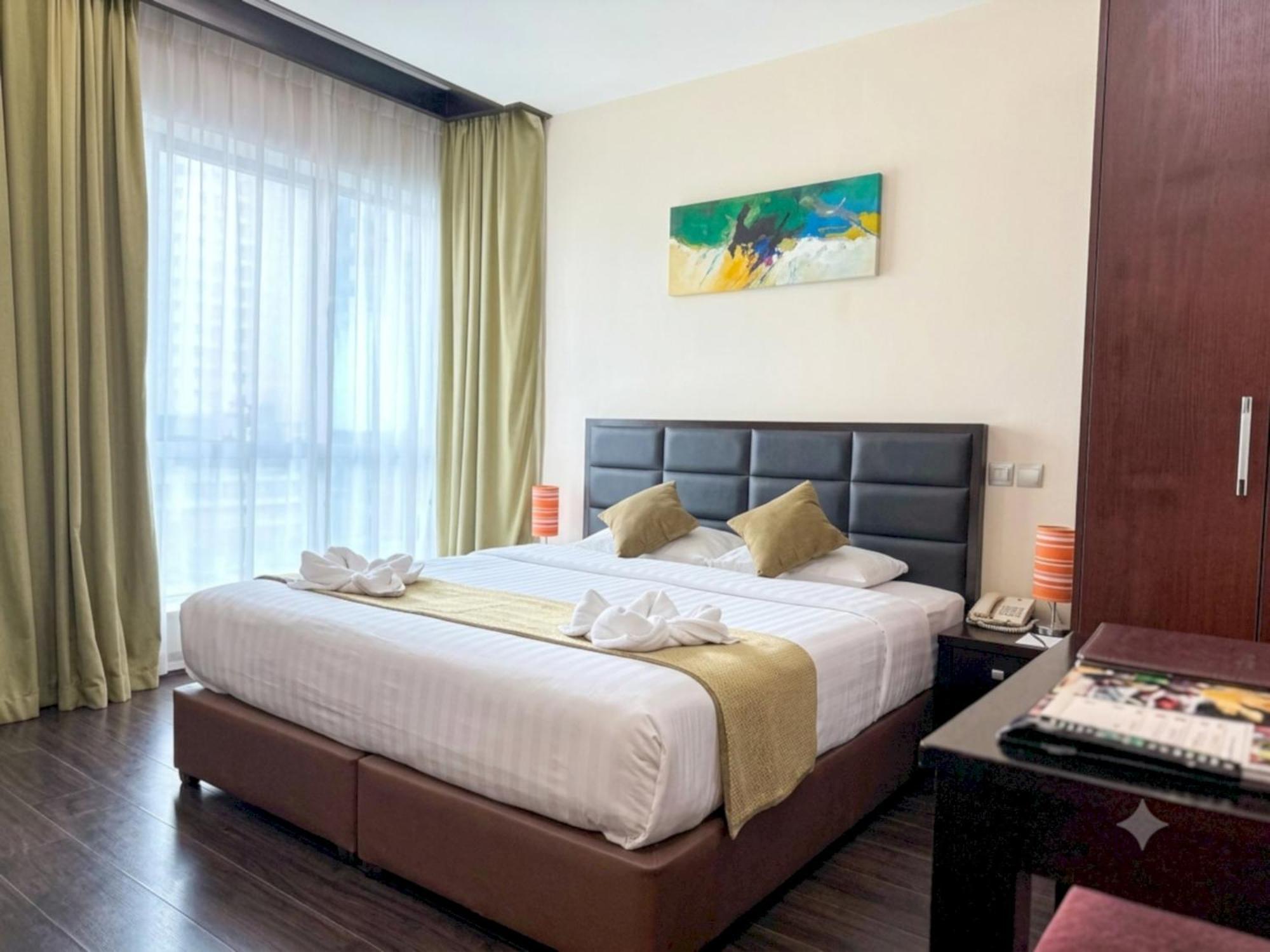 One-Bedroom Premier Apartment