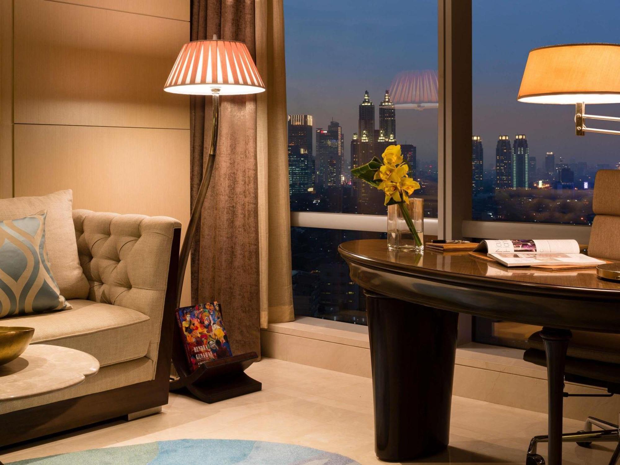 Raffles Twin Room