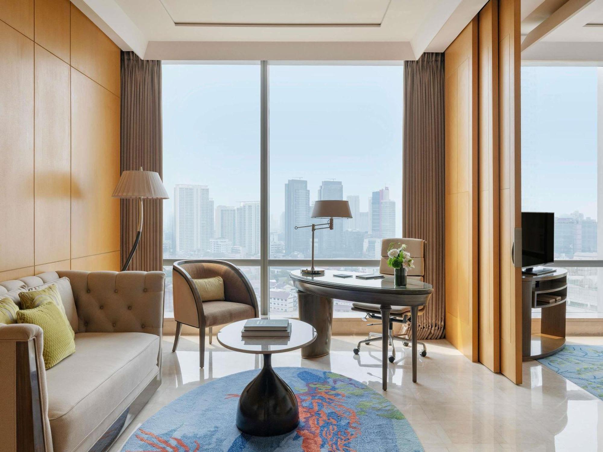 Raffles King Room
