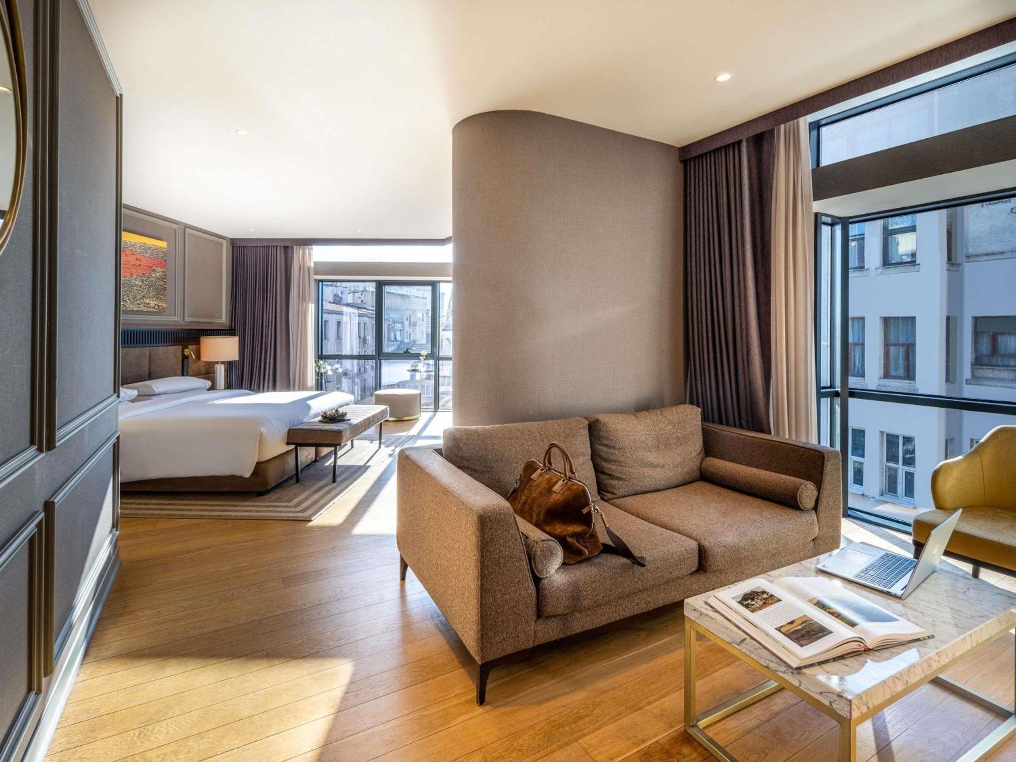 Junior King Suite Club Millesime Access