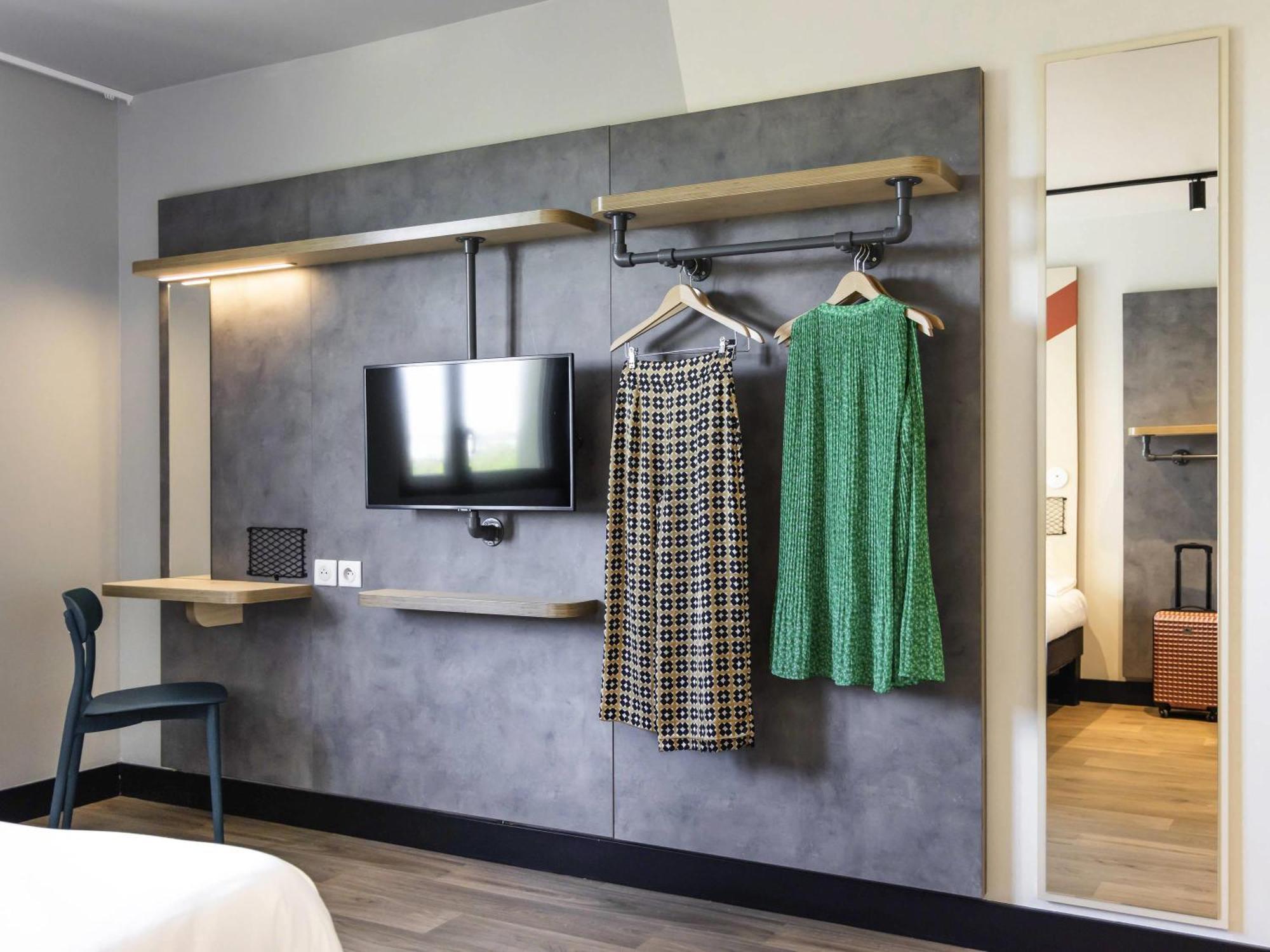 Room One Double Bed One Single Bed Mobility Accessible