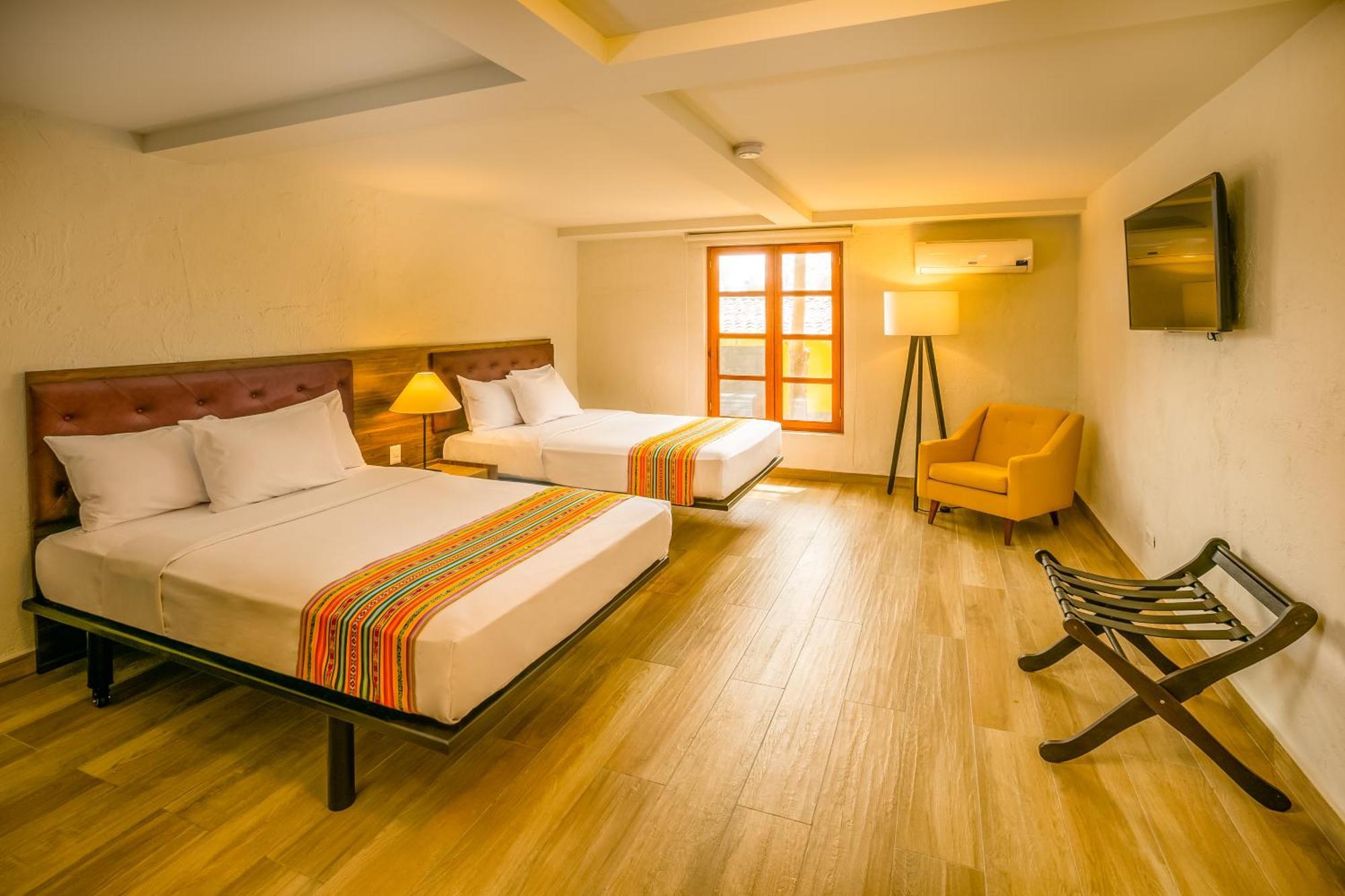 Standard Twin Room