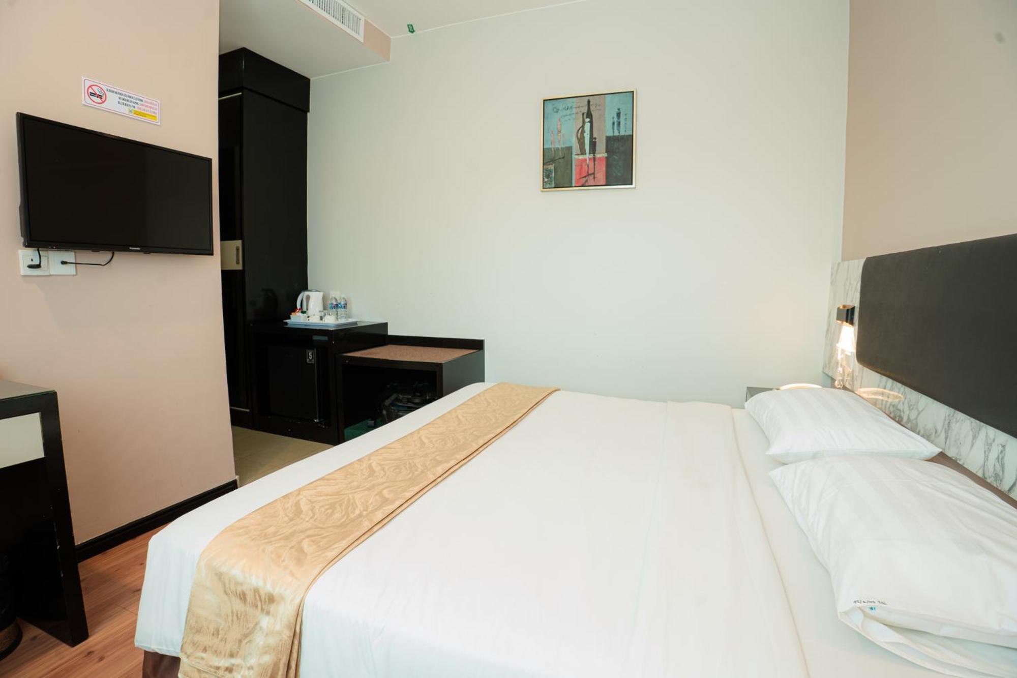 Superior Queen Room