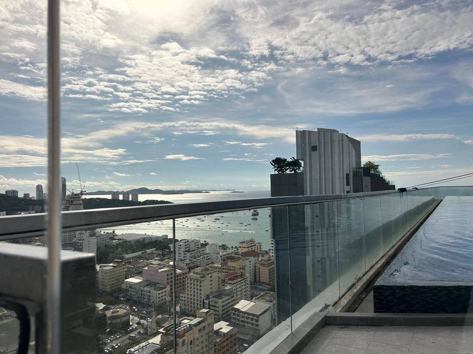 Studio Balcony