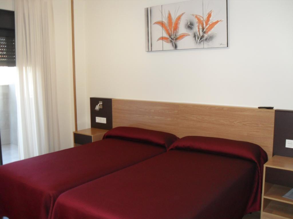 Twin Room Private Bathroom