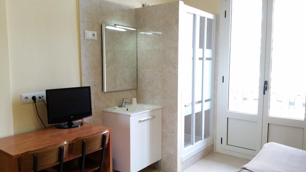 Twin Room Shared Toilet