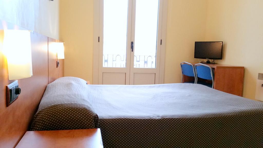 Double Room Shared Toilet,206487571:JPEG