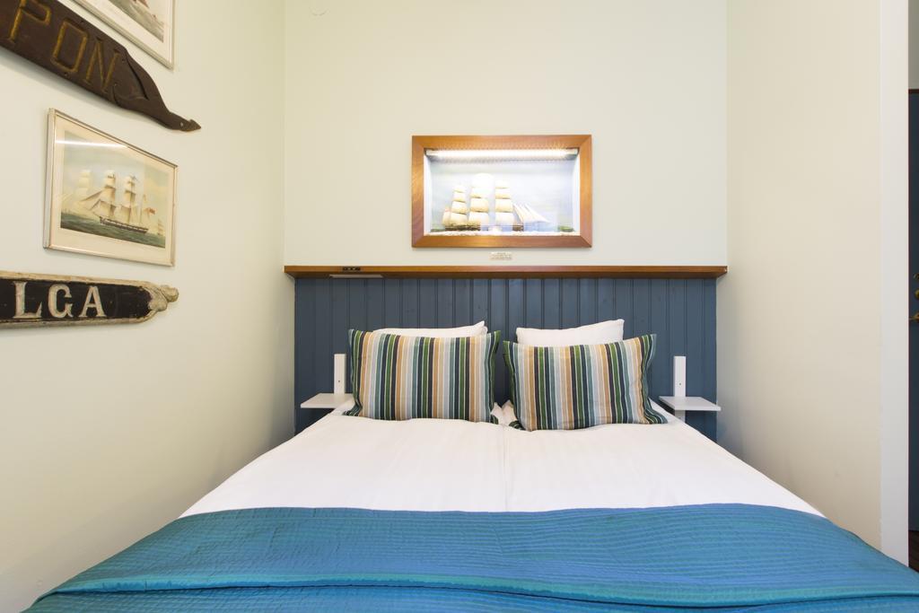 Small Double Room,511220556:JPEG