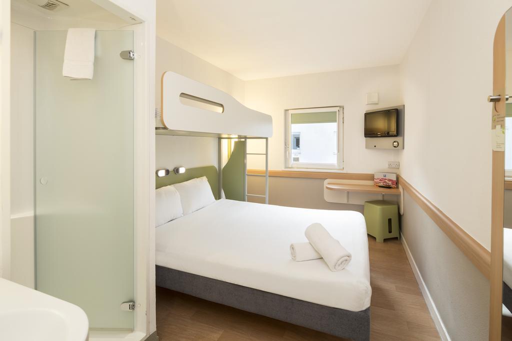 Triple Room with Double Bed and Bunk Bed,343216951:JPEG