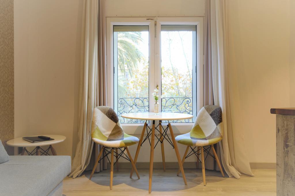 One-Bedroom Apartment,989779906:JPEG