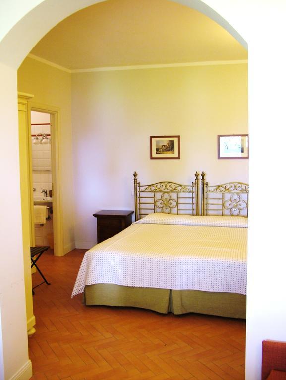 Executive King Partial Sea View Balcony Lounge Access Refreshments & Evening drinks Canapés,1392750473:JPEG