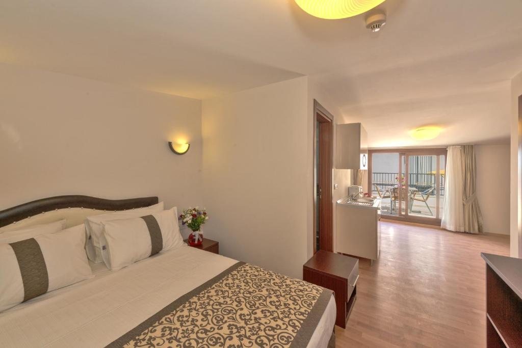 Suite Terrace,65068366:JPEG