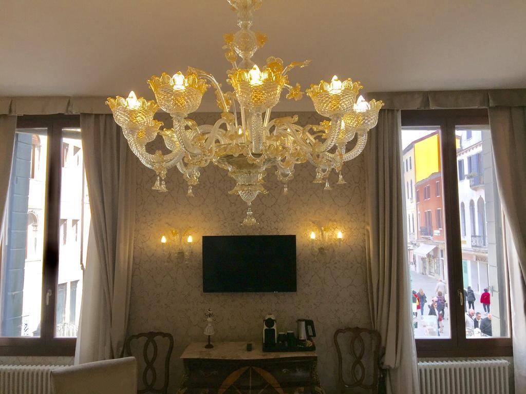 Junior Suite Canal View