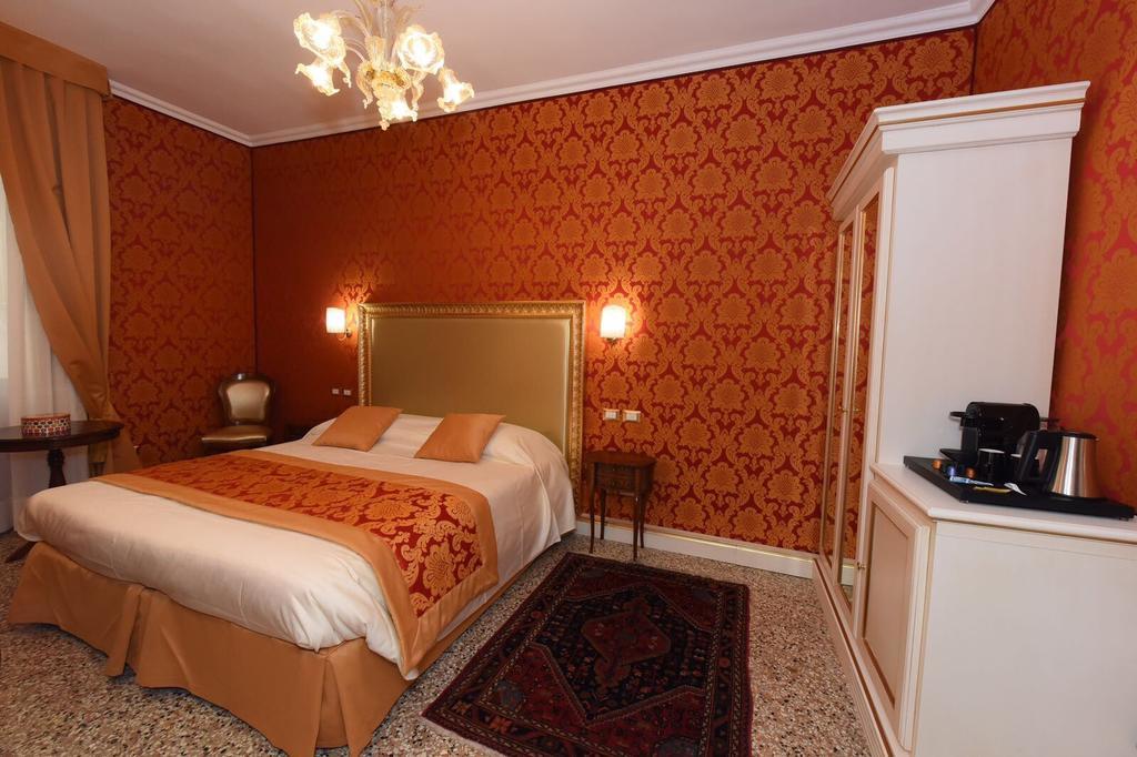 Deluxe Room,380048356:JPEG