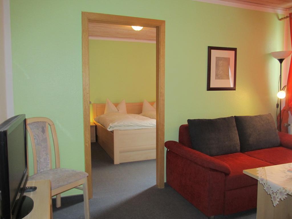 Small Family Room,394639794:JPEG