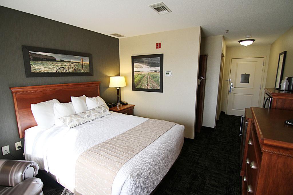 King Room,681077307:JPEG