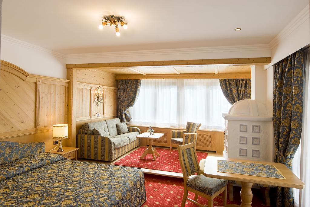 Junior Suite,404491482:JPEG
