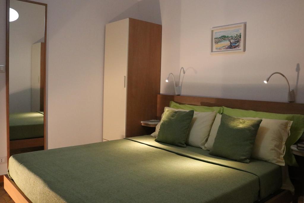 Double Room,411590052:JPEG