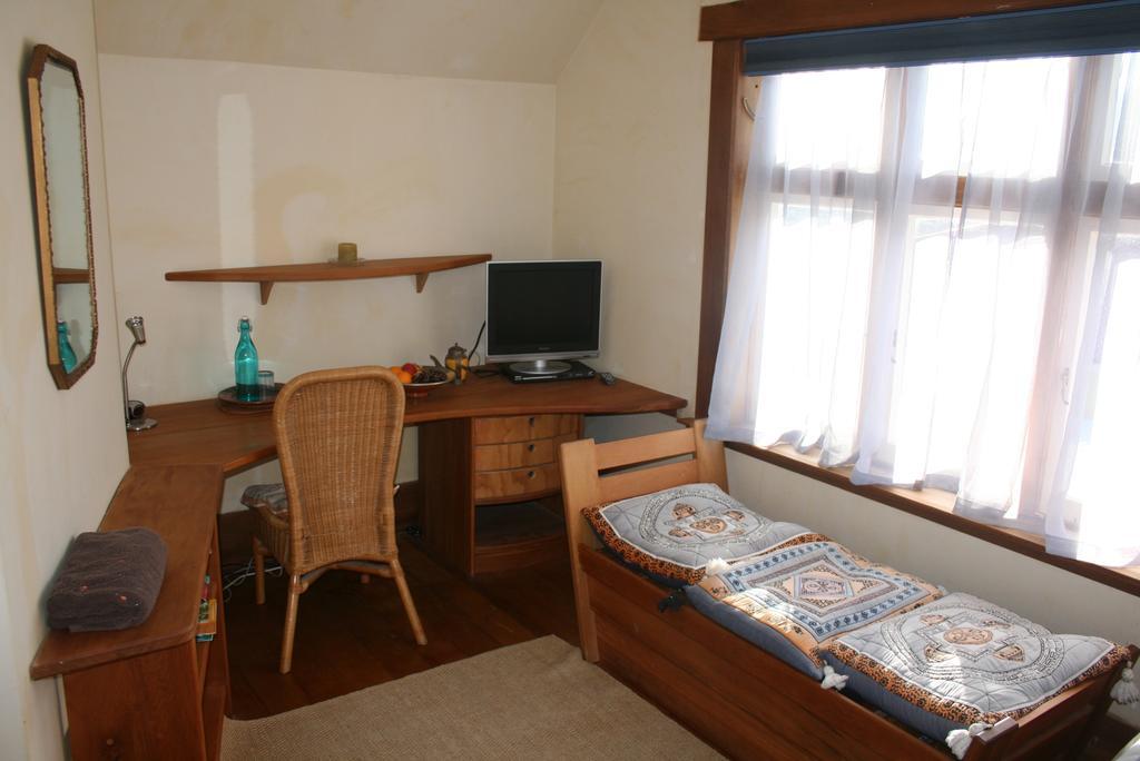 Single Room,451329159:JPEG
