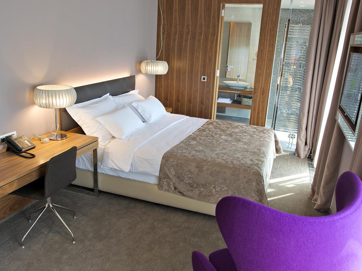 Exclusive Double Room Balcony,517845879:JPEG