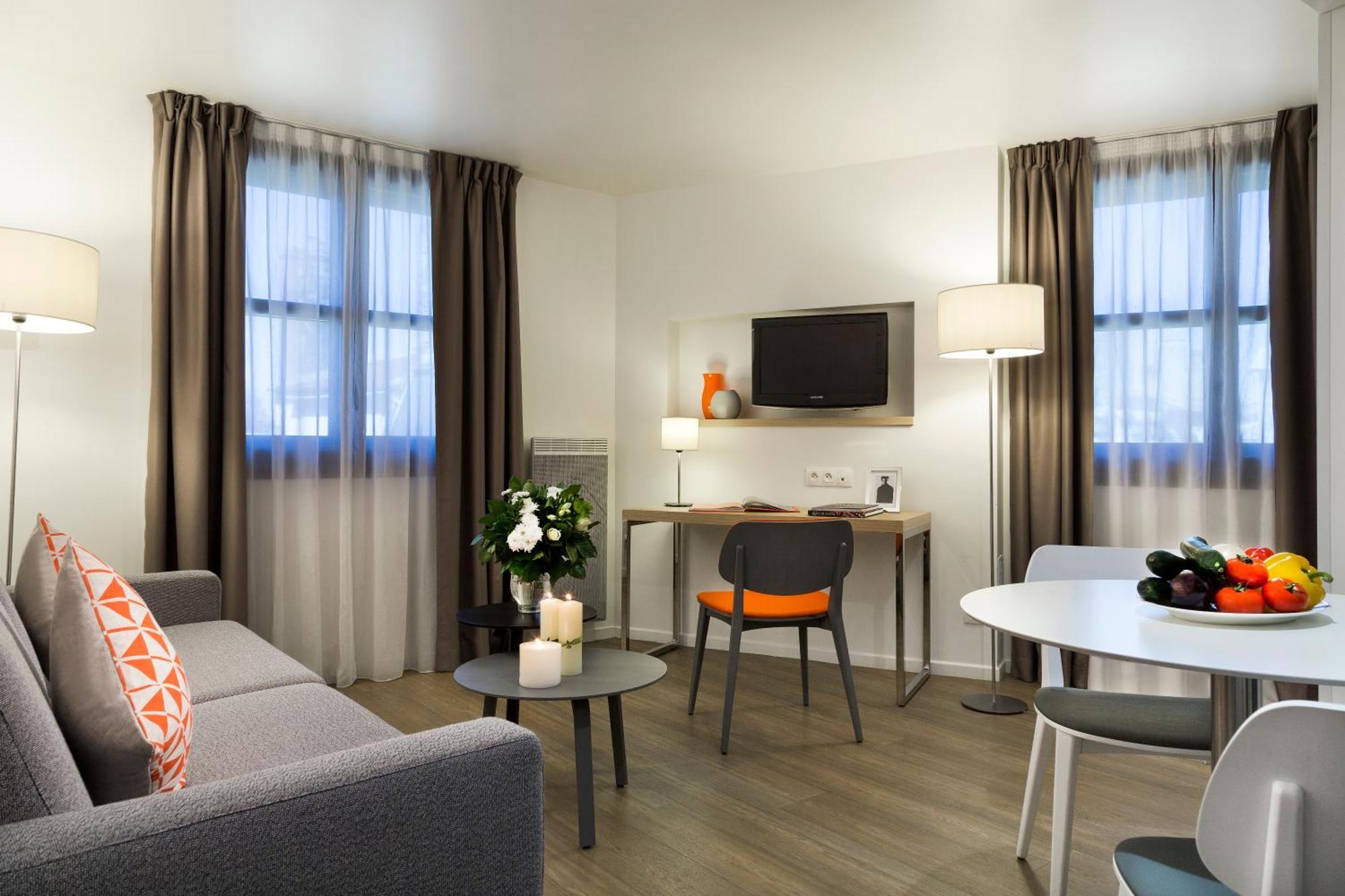One-Bedroom Apartment without Air Conditioning,1774425232:JPEG