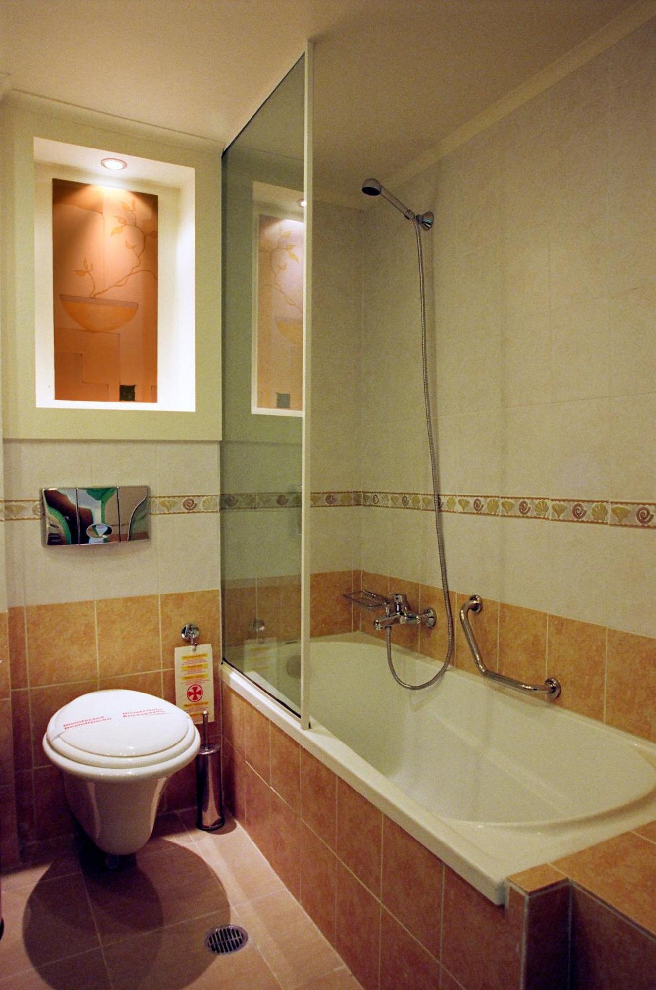 Double or Twin Room,443897655:JPEG