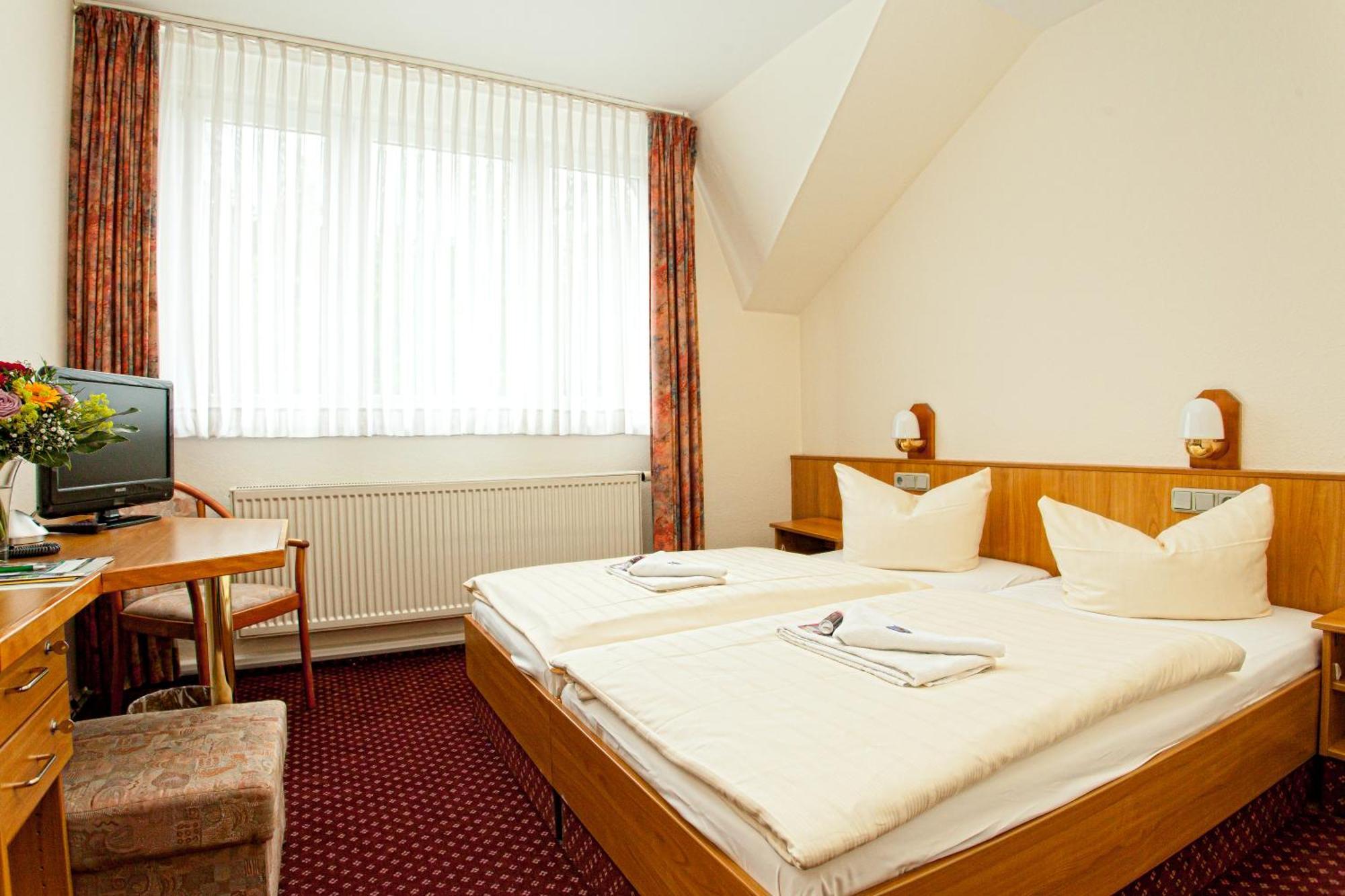 Classic Double Room,723935665:JPEG